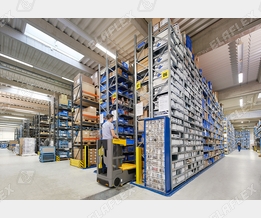 ELAFLEX Hamburg, narrow aisle stock for small parts – picture 2