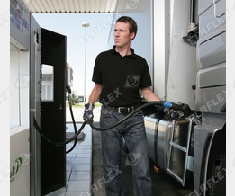 Urea solution filling, truck: ZVA HV for AdBlue® nozzle