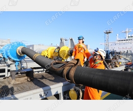 Cargo loading of a tanker with petroleum based products; FHD hose assembly